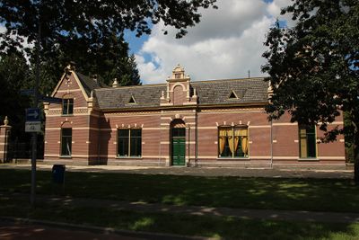 Het ontvangstgebouw bij begraafplaats Bosdrift in Hilversum
