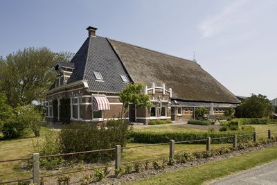 Boerderij Uilsmahorn isbij Holwerd in Friesland, tegenwoordig een rijksmonument