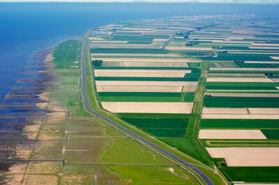 Luchtfoto van de Waddenkust bij Zwarte Haan.